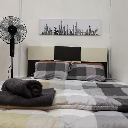 Sri Makmur Pontian Homestay Pontian Besar Экстерьер фото